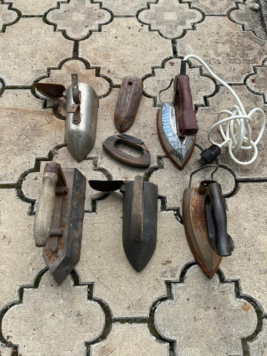 Staré žehličky - 2