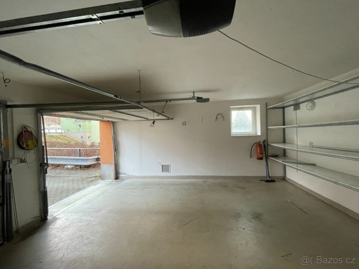 Garáž k pronájmu - 2