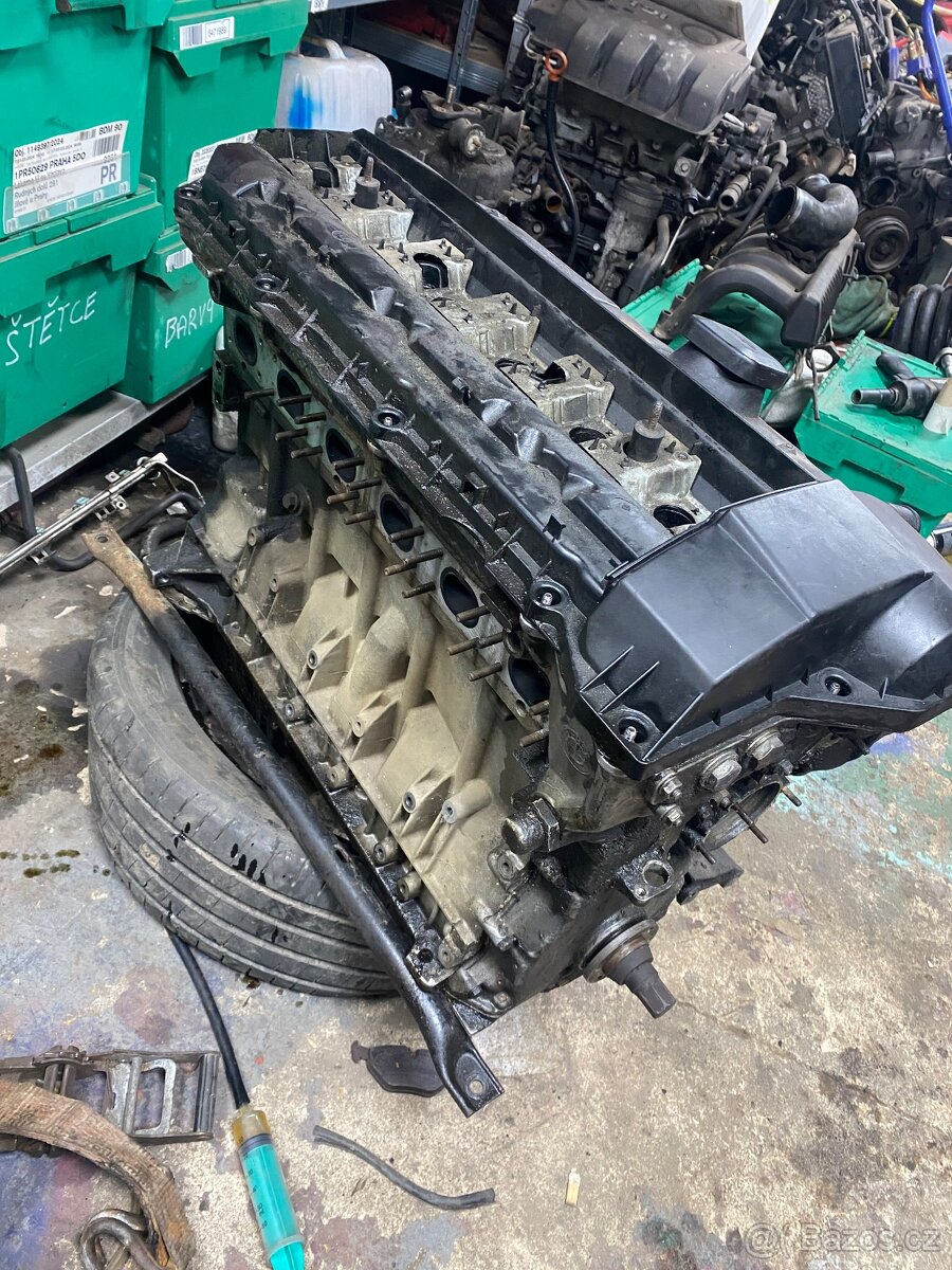 Motor BMW M52B28 - 2