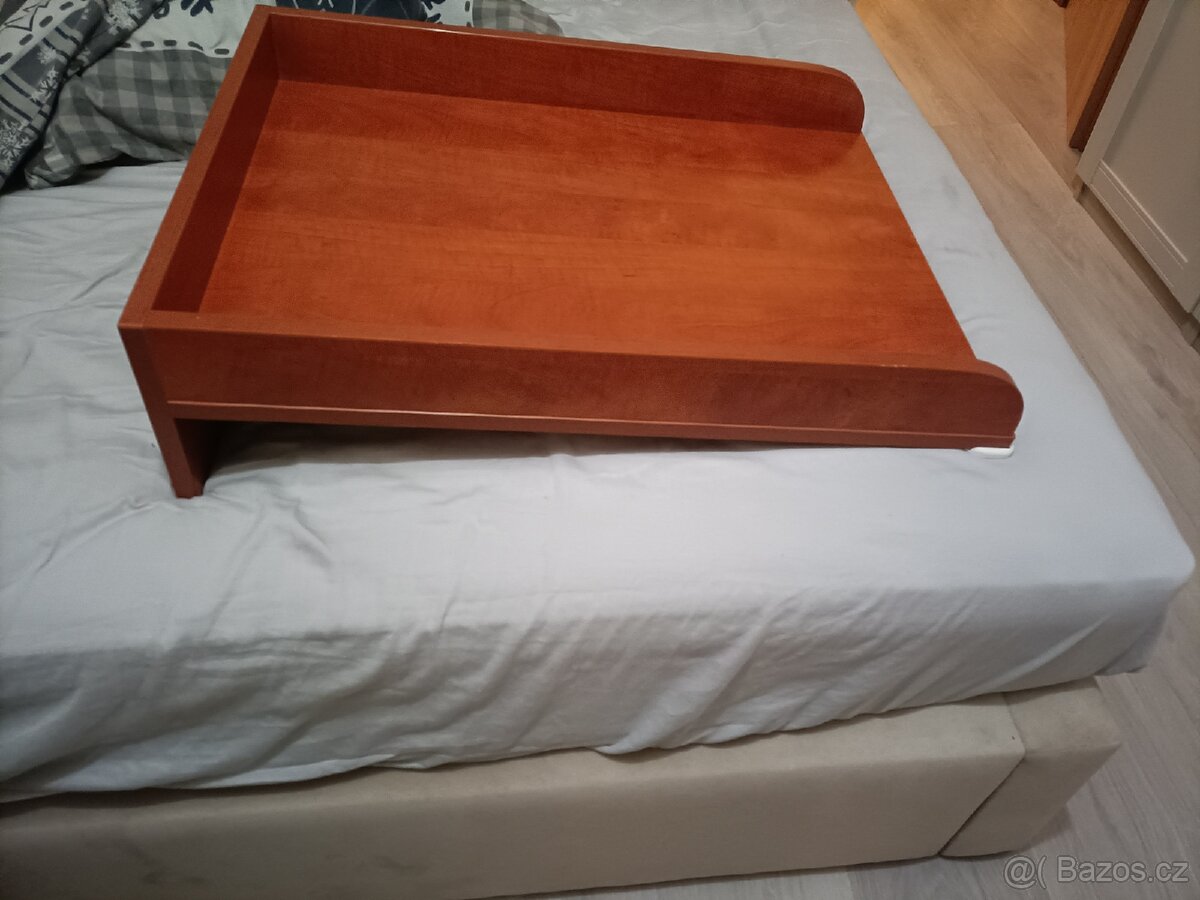 Přebalovací pult - 2