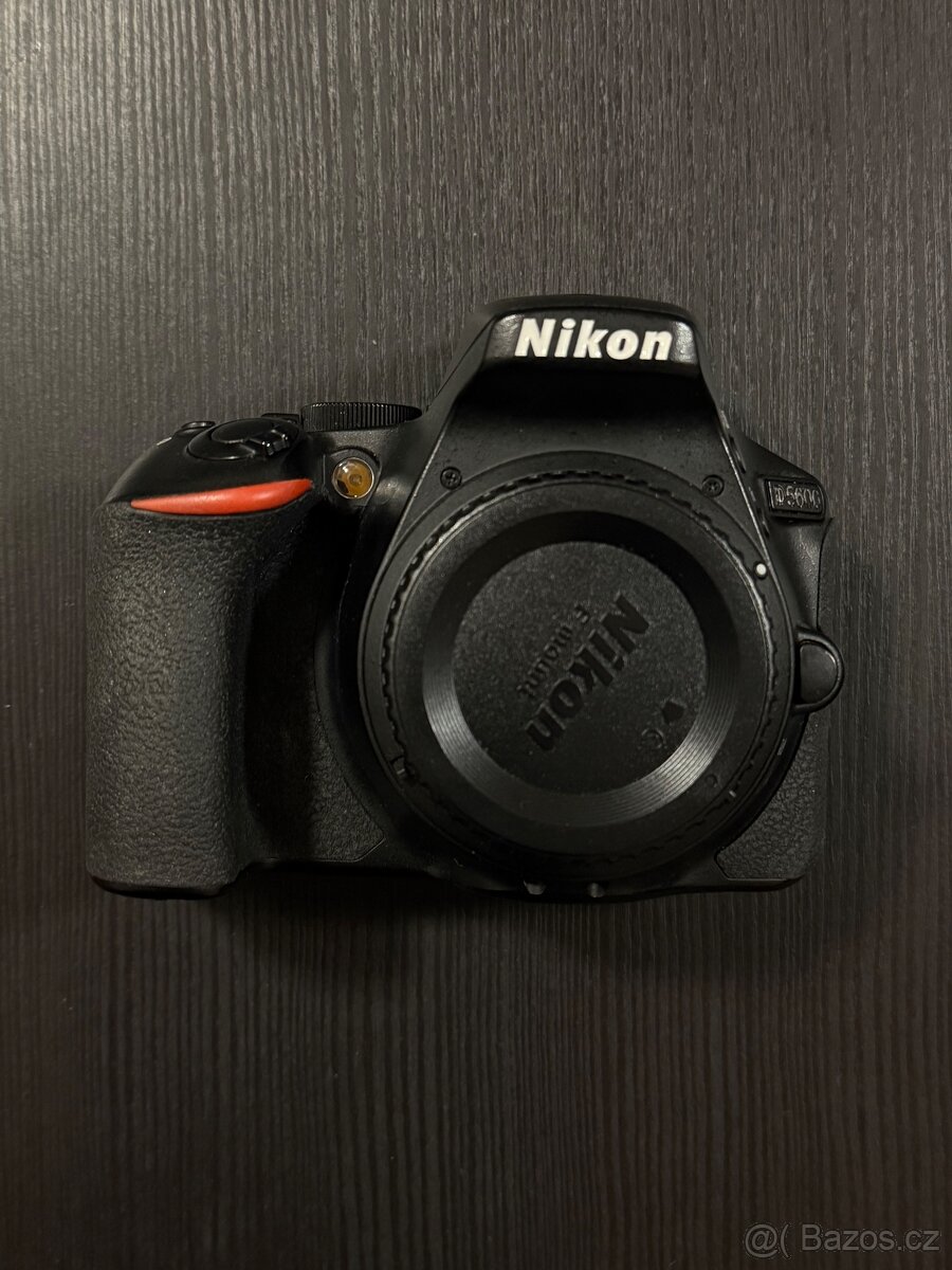 Nikon D5600+ objektivy+příslušenství - 2