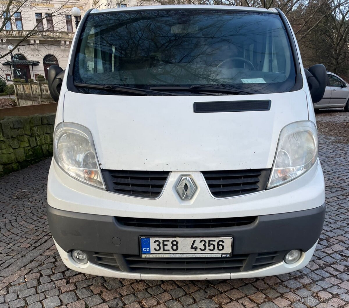 Renault Trafic 6 - 9 míst - 2