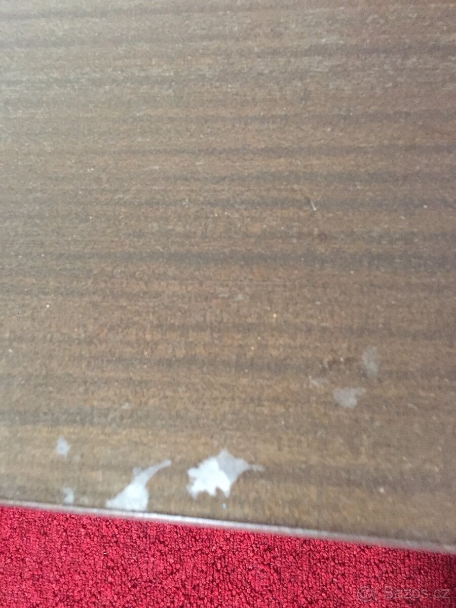 KONFERENČNÍ STOLEK - 2