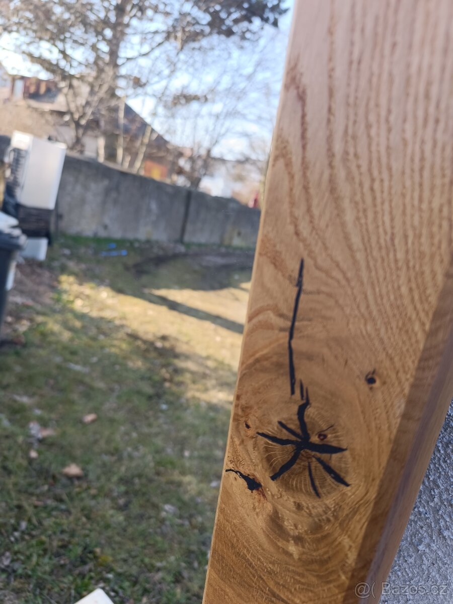 Zrcadlo v masivním dřevěném rámu - 2