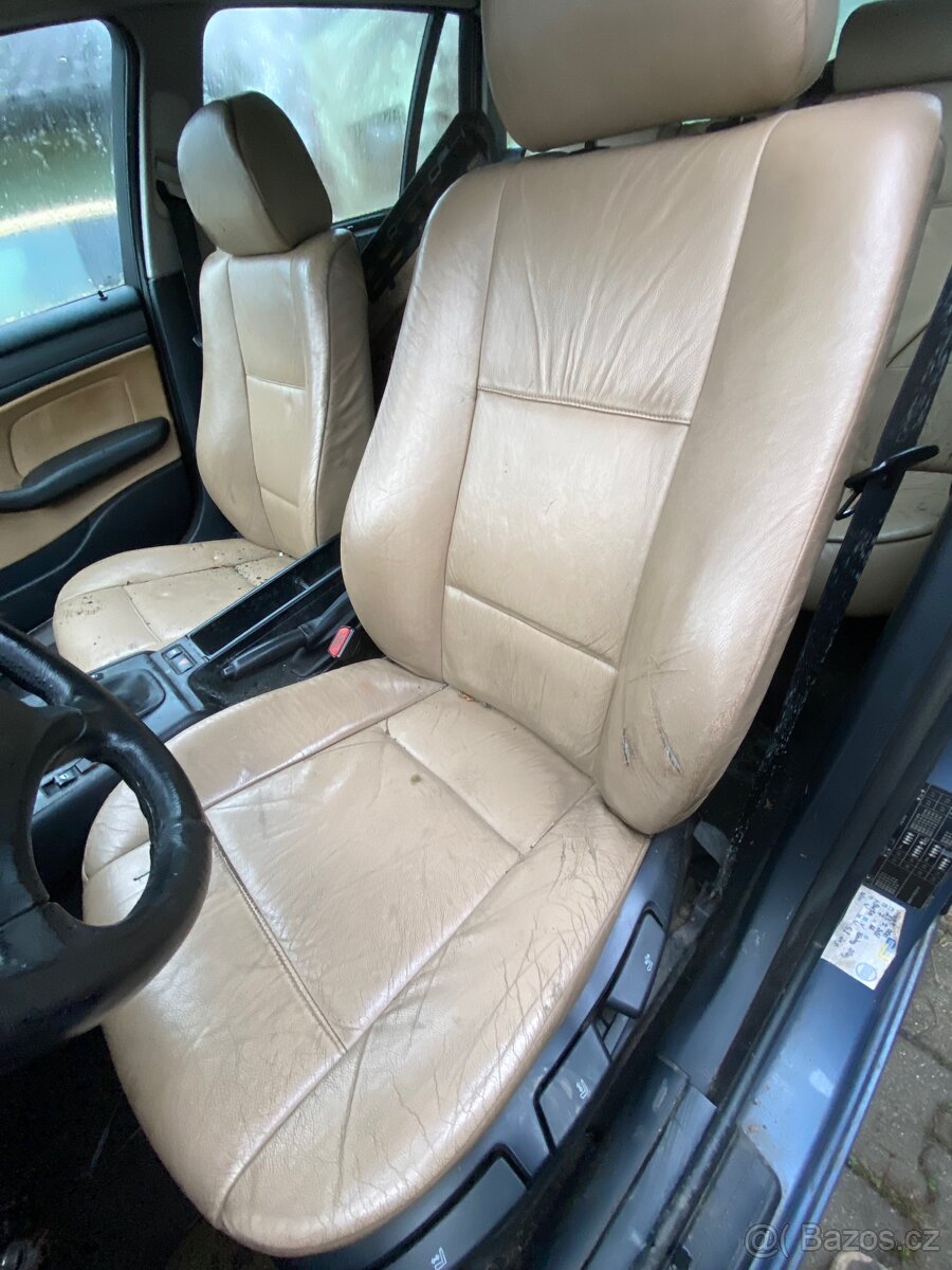 Bmw e46 touring interiér. - 2