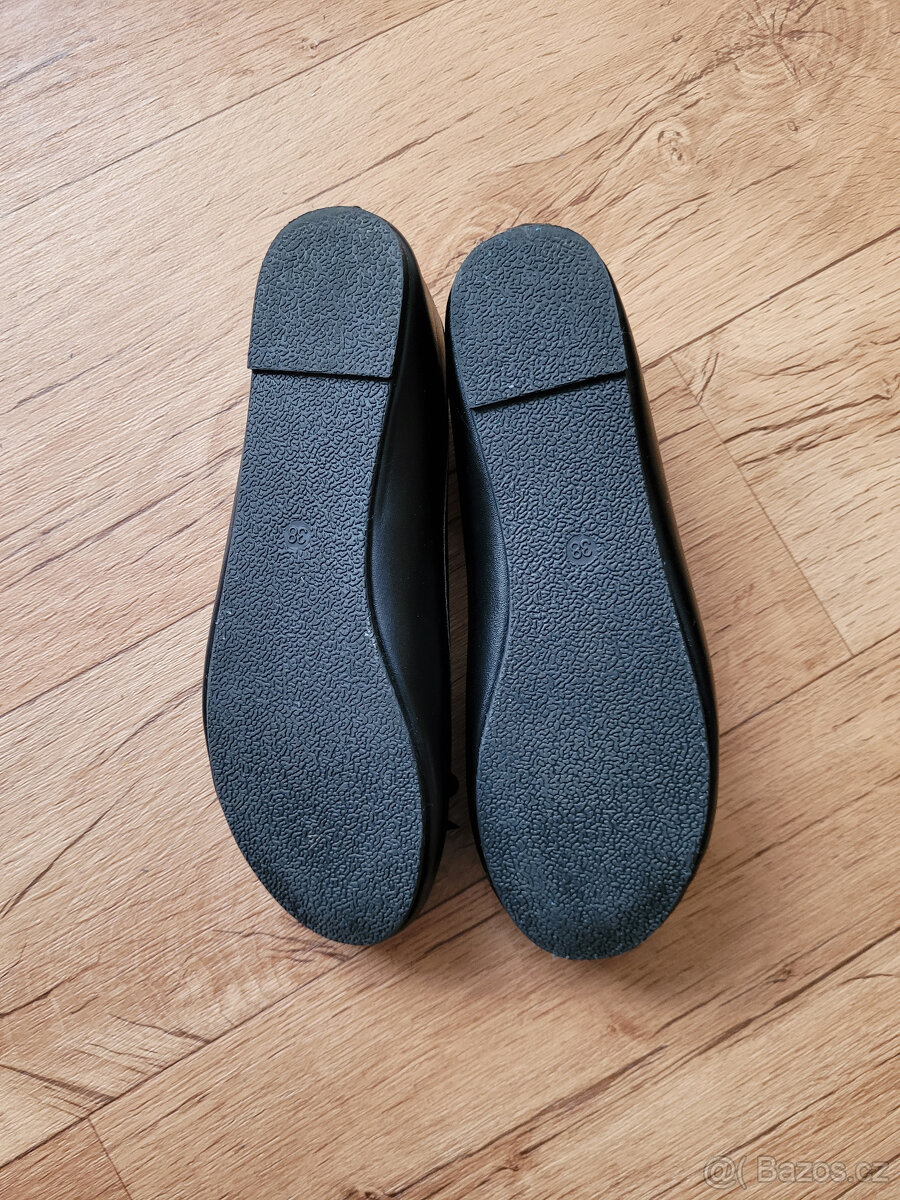 BALERÍNY VEL.38 - 2