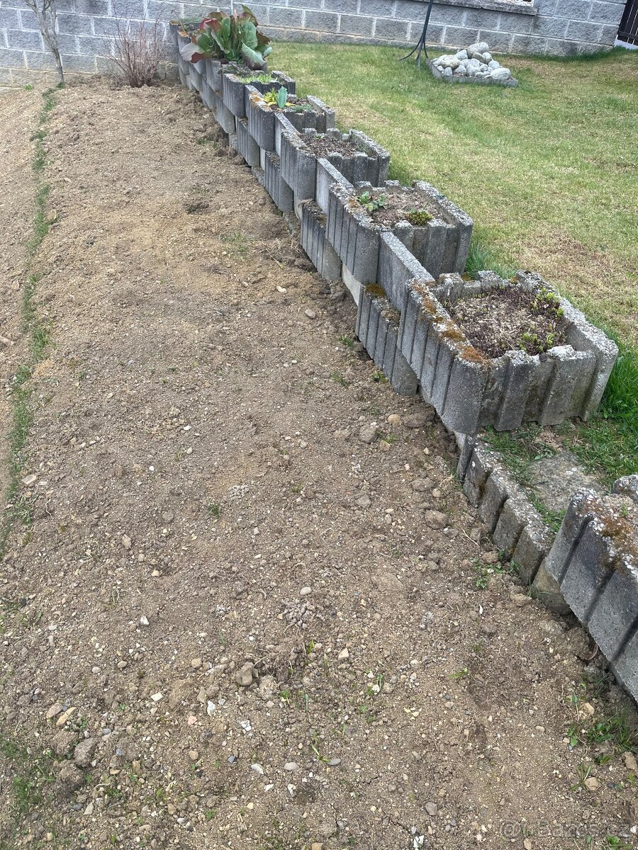 Květináče za odvoz - 2