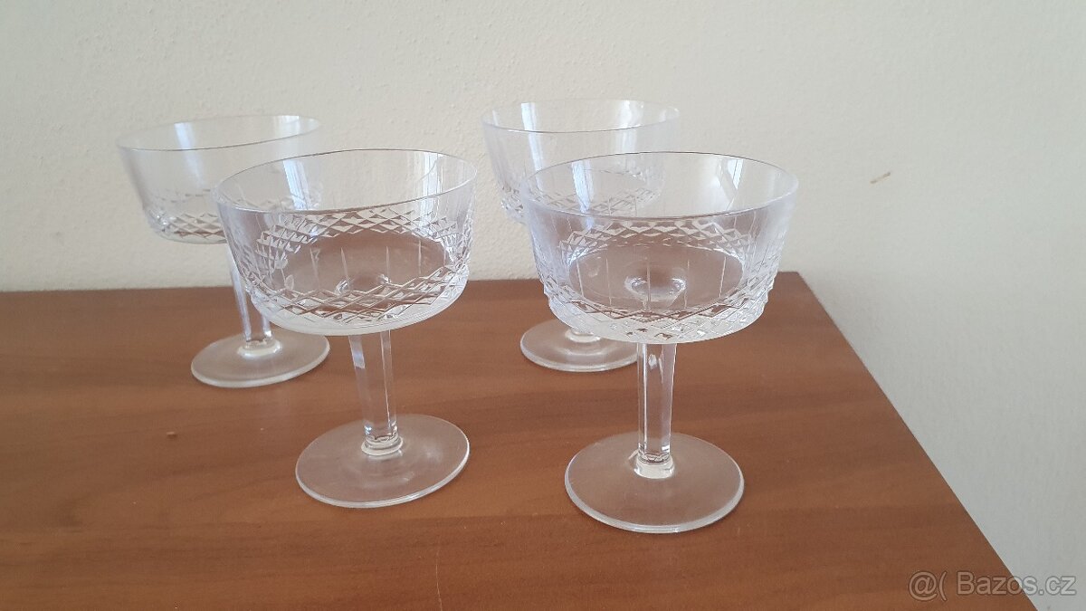 Skleničky na víno - 2