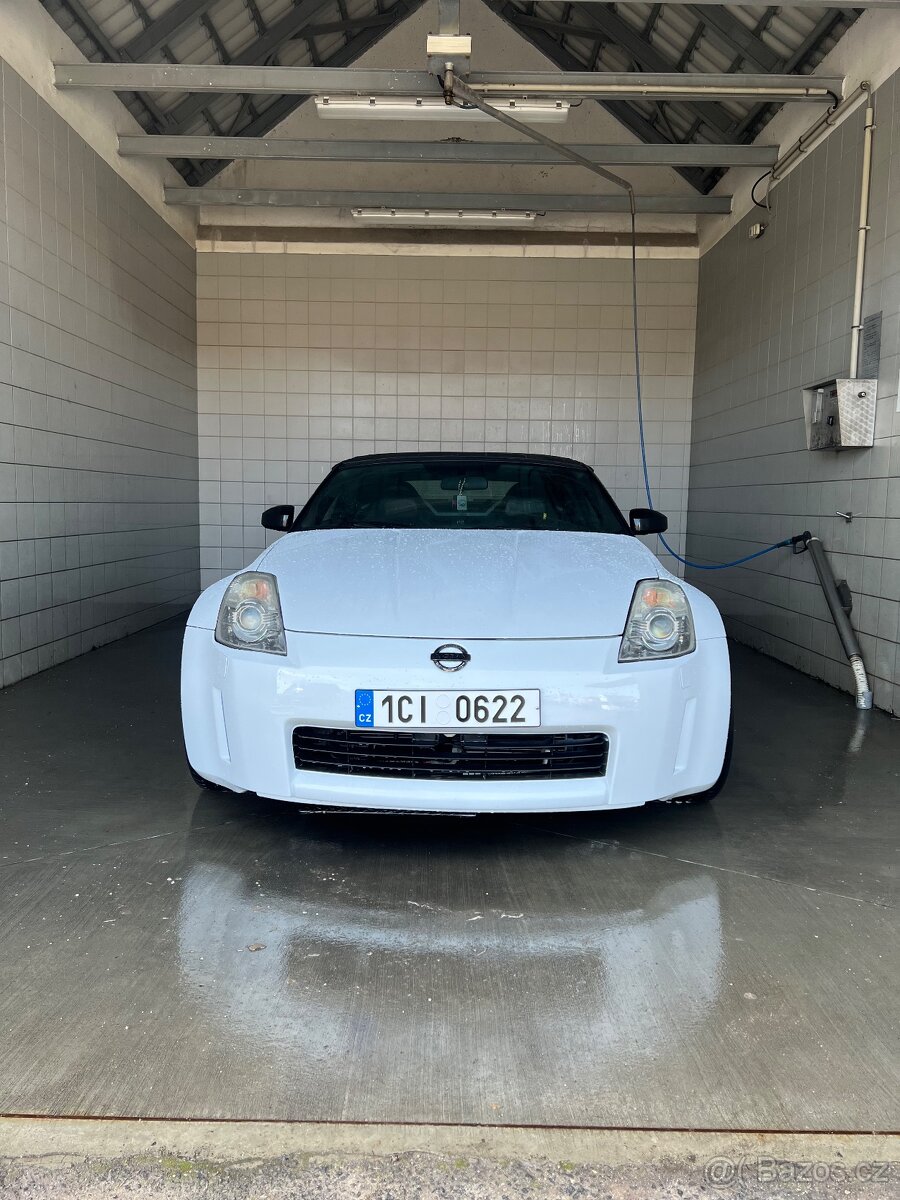Nissan 350 z - 2