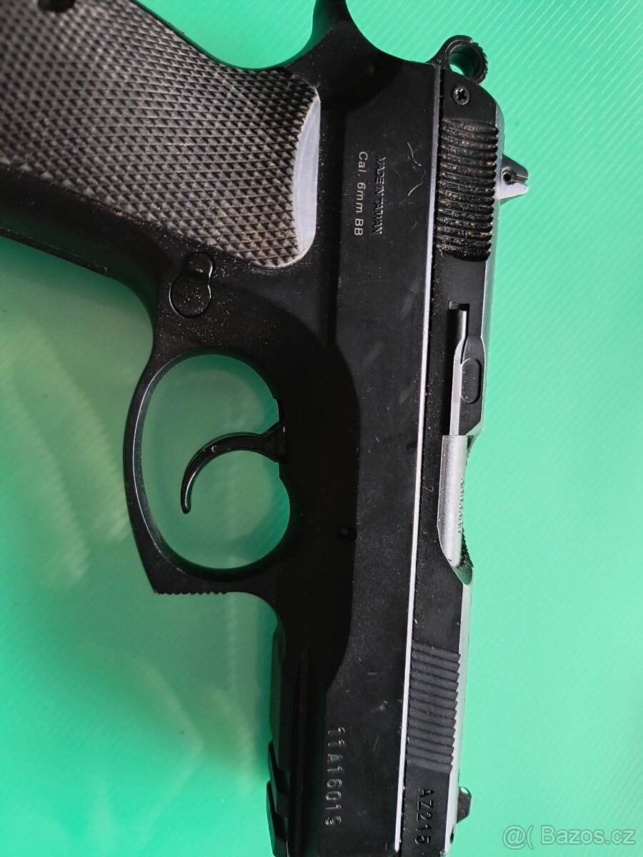 Airsoft pistole 75 - 2