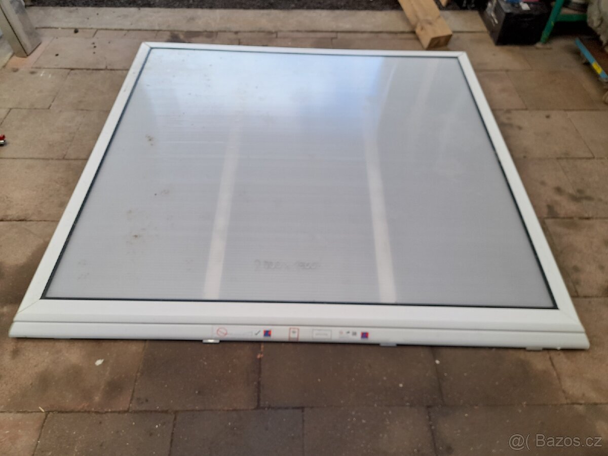 Stresni okno, svetlik - 2