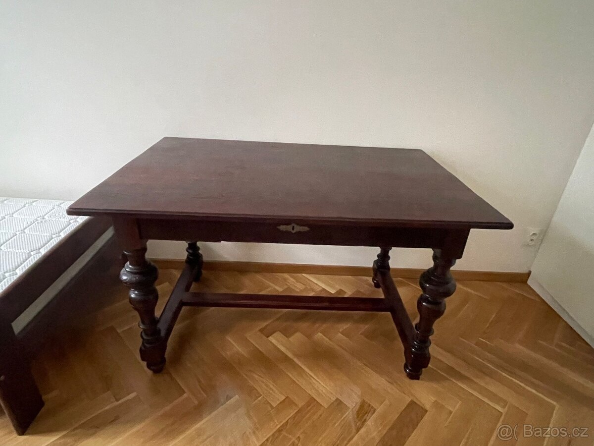 Starožitný stůl + židle - 2