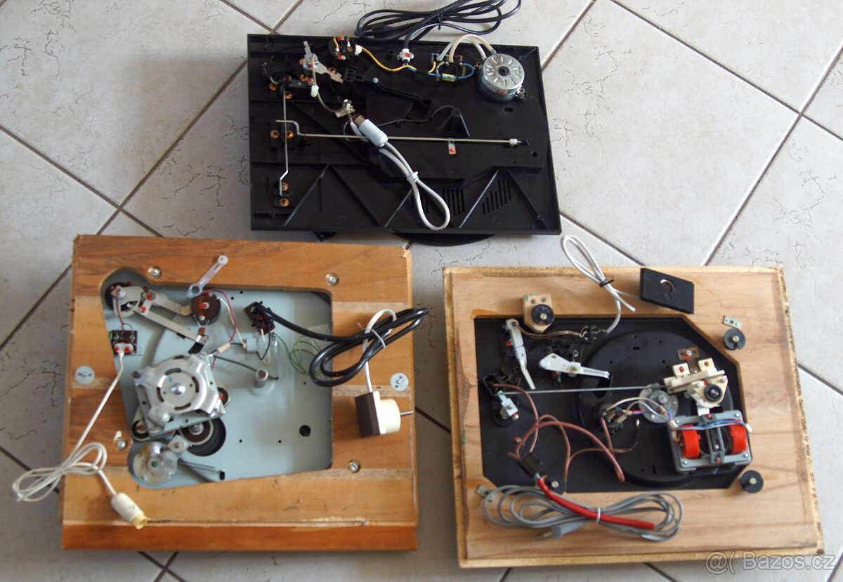 TESLA gramofon šasi - 3 kusy, cena za vše dohromady - 2
