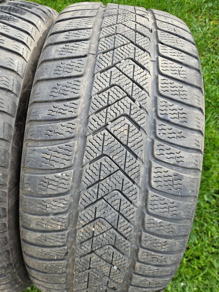 Pneumatiky zimní Pirelli 275/45/20 - 2