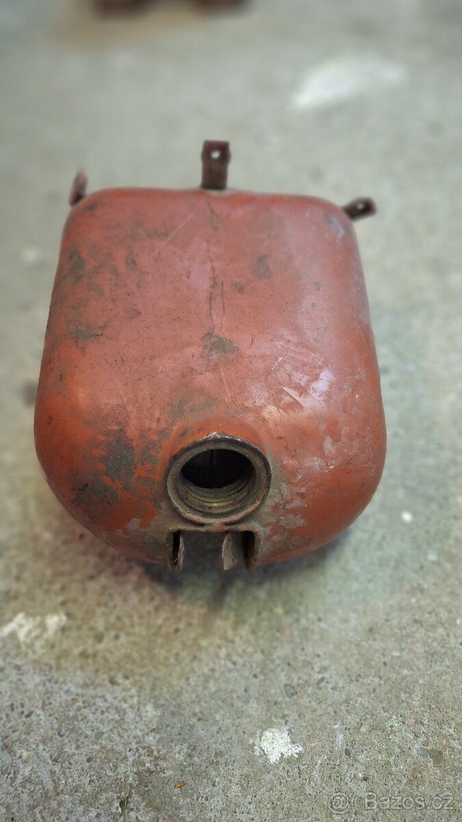 Prodám originální nádrž na Jawa 550/555 - 2