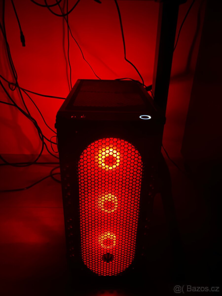 Prodám pc- i5-13400f , gtx 1070 8gb , 16gb ram DDR5, 1TB SSD - 2