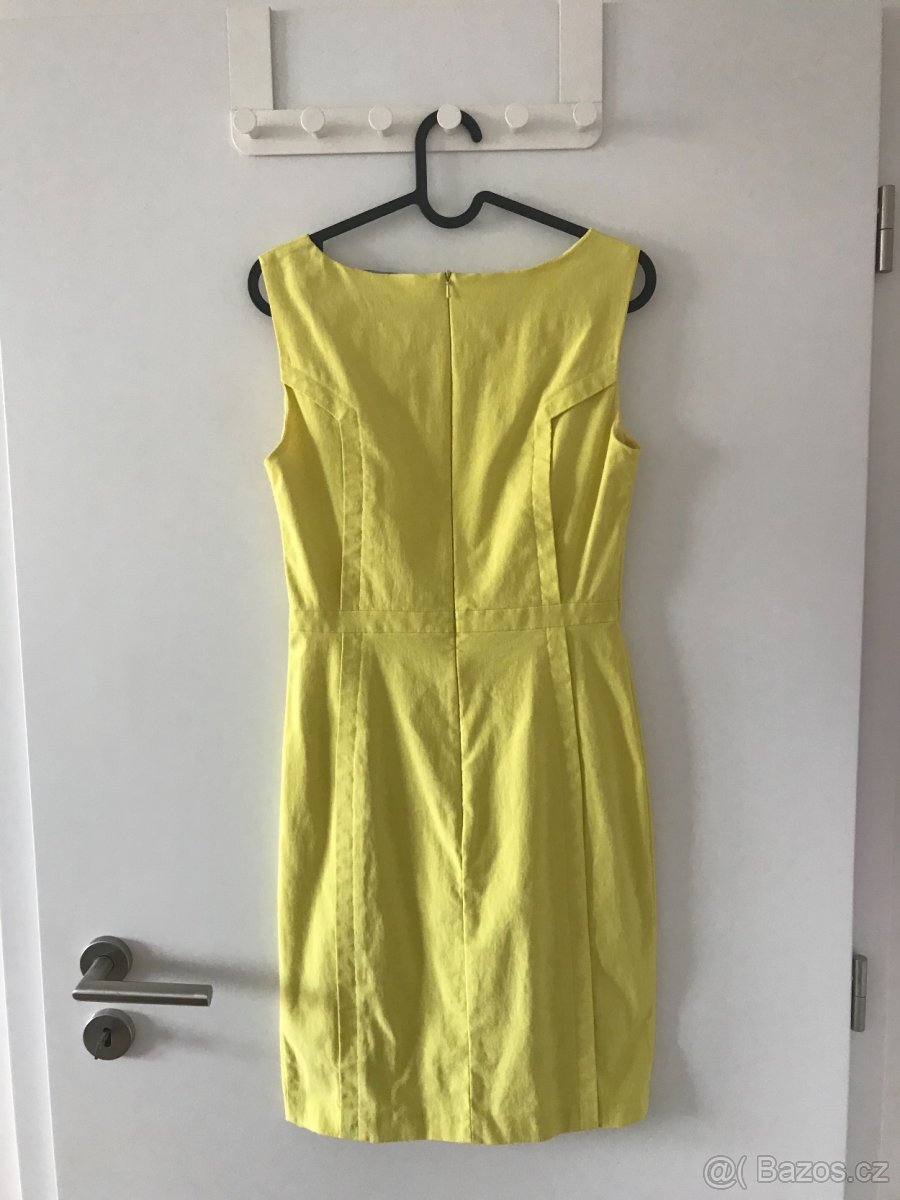Pouzdrové šaty - 2