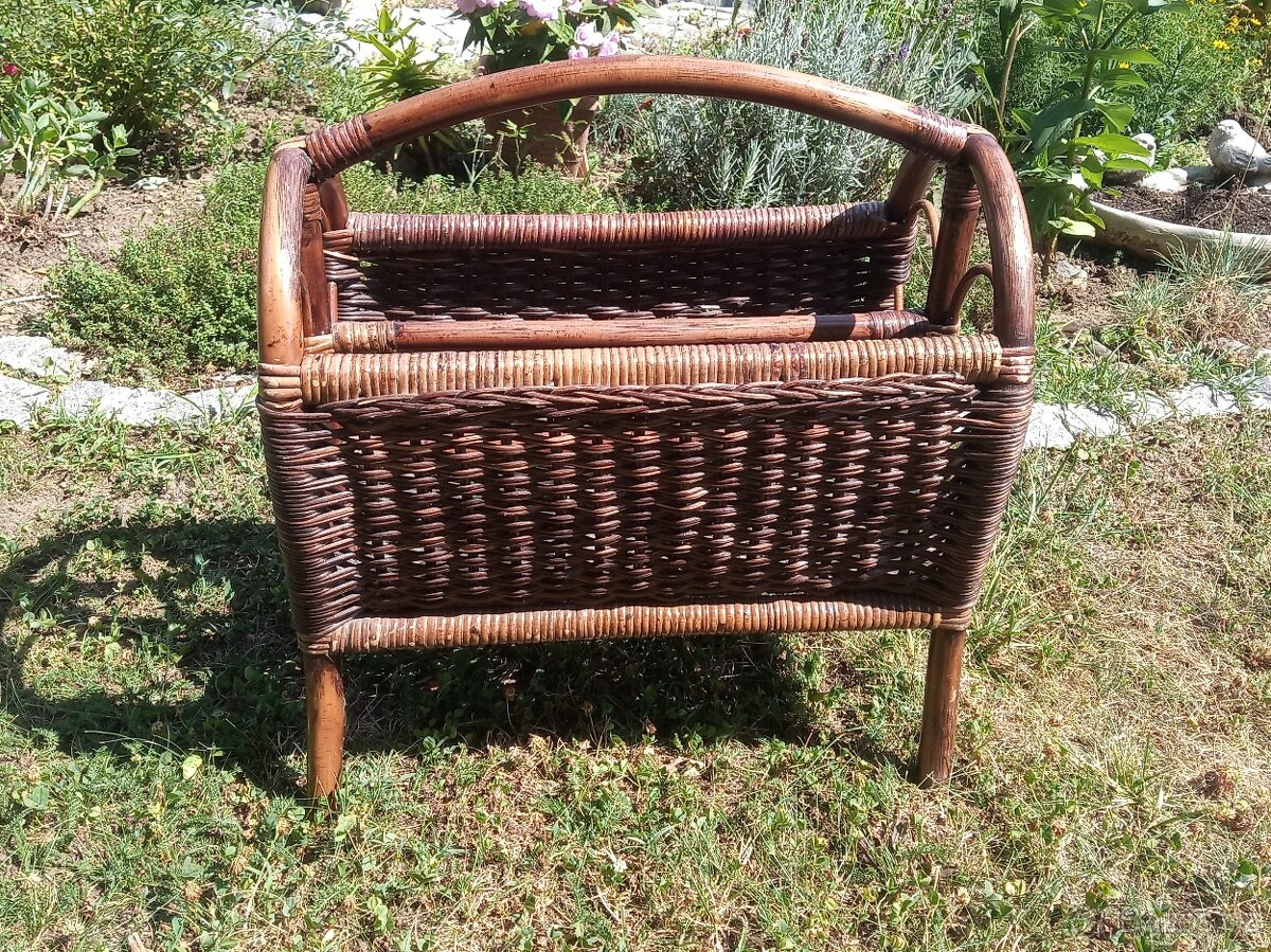 Ratanový košík na noviny - 2