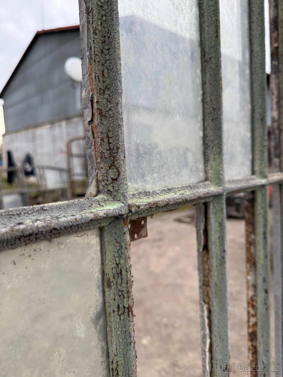 Tovární okno 57 - 2