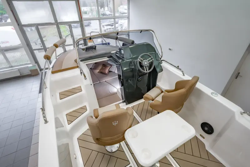 Trident 640 SUNDECK - 2