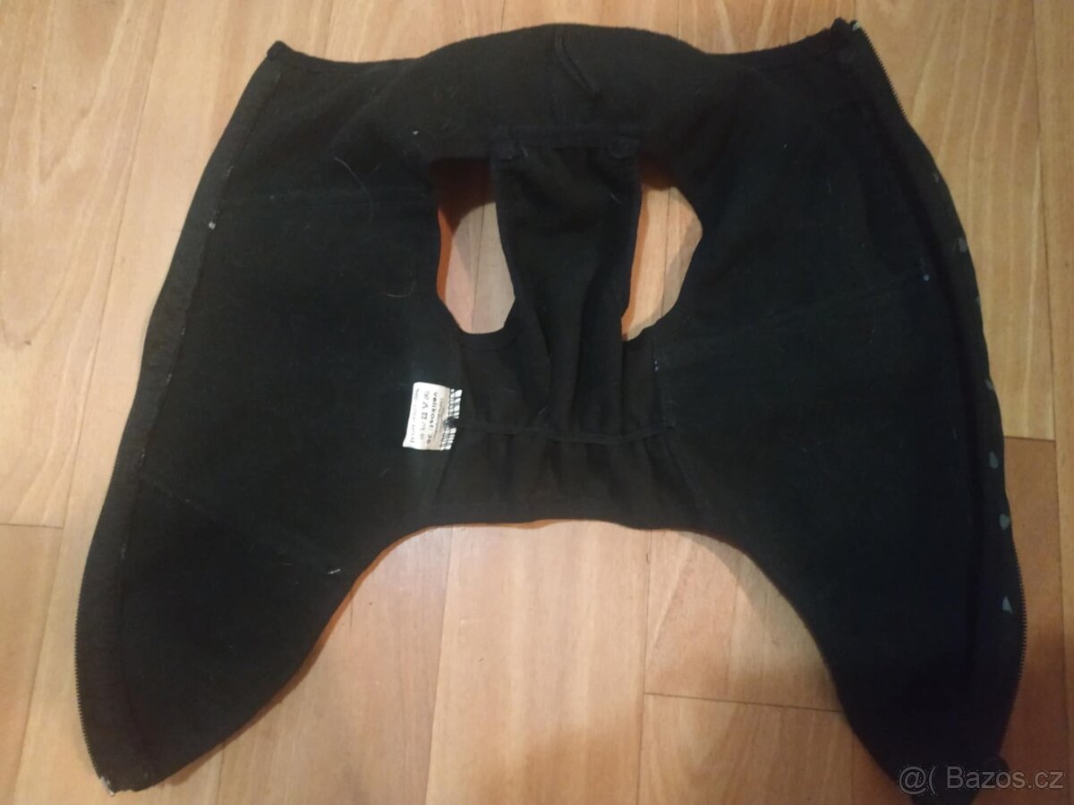 Samohýl vesta pro psa - 2