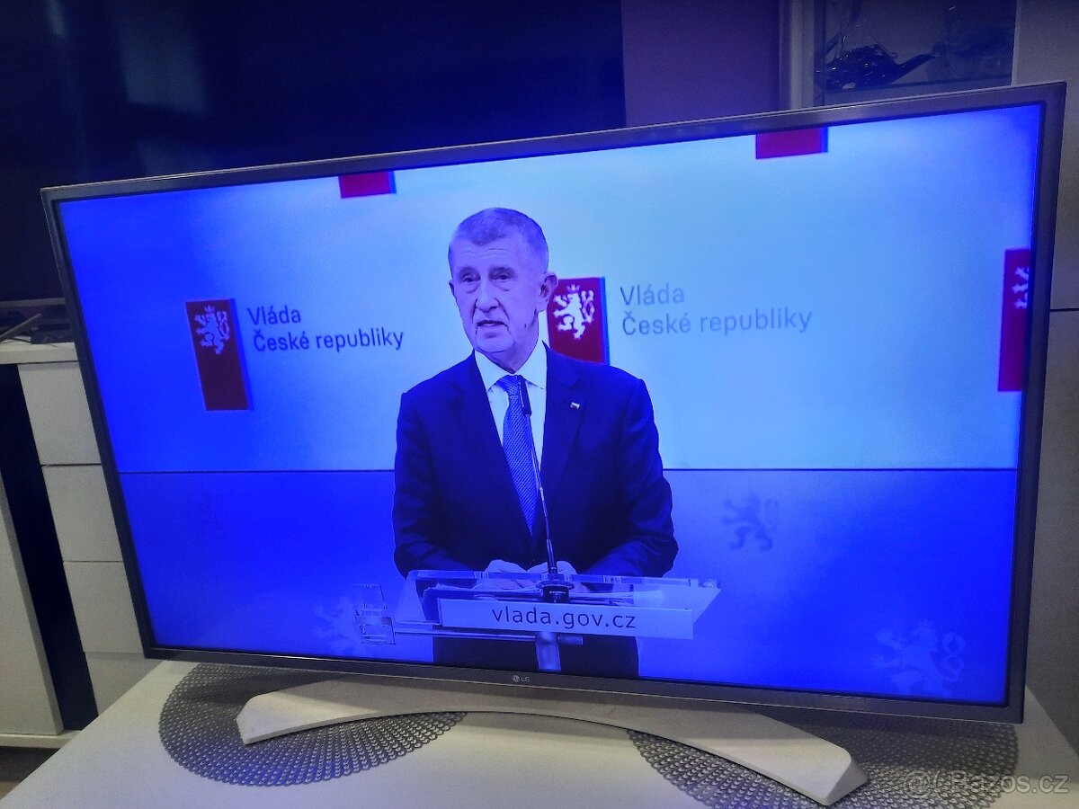 Tv smart LG ve 4k 110cm - 2