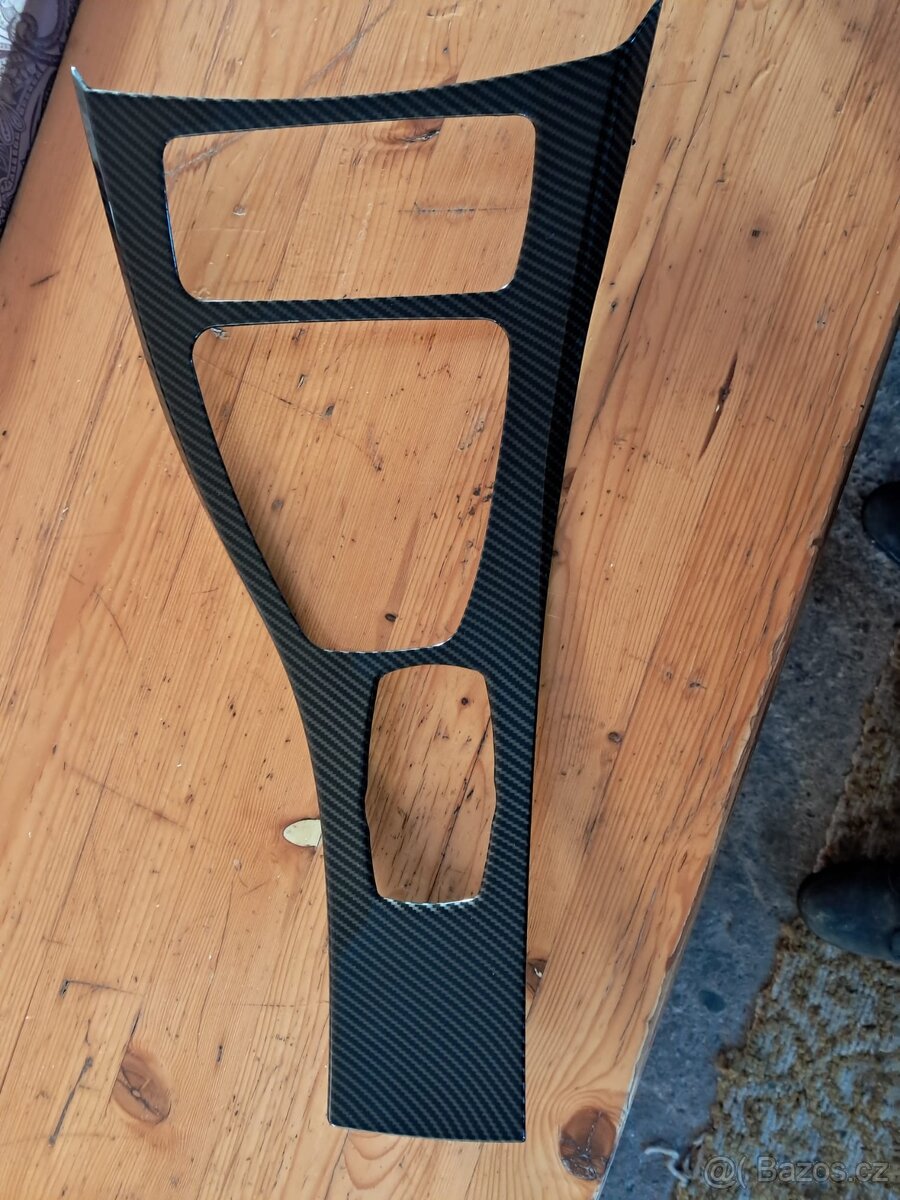 Kryt středového panelu BMW E90 - 2