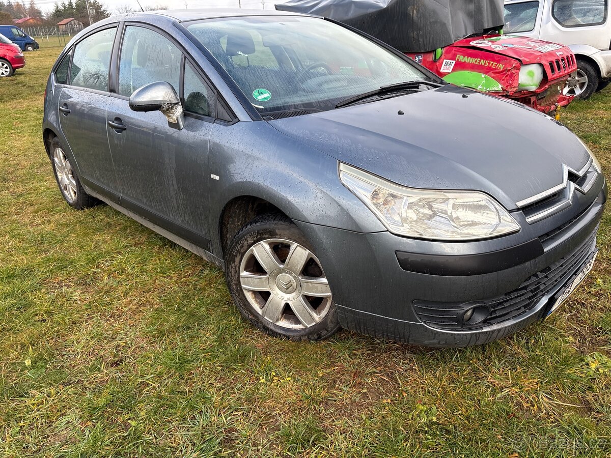 Citroen C4 1.6 i - 2