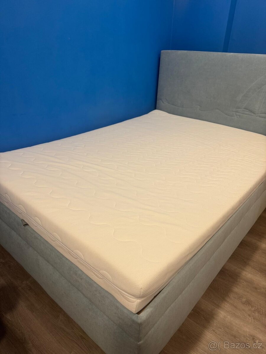 Čalouněná postel 140 cm - 2
