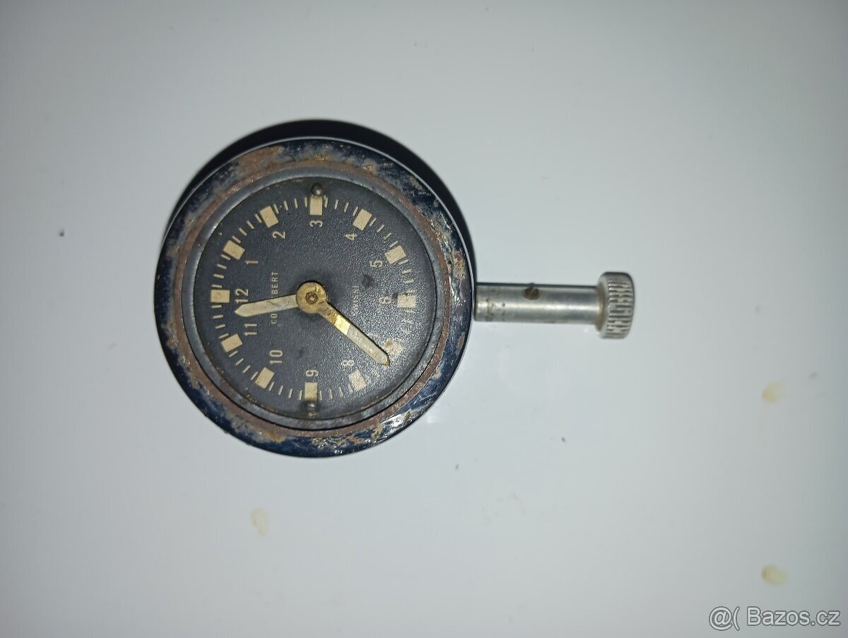 Prodám 8 denní auto hodiny Corterbert Swiss Made - 2