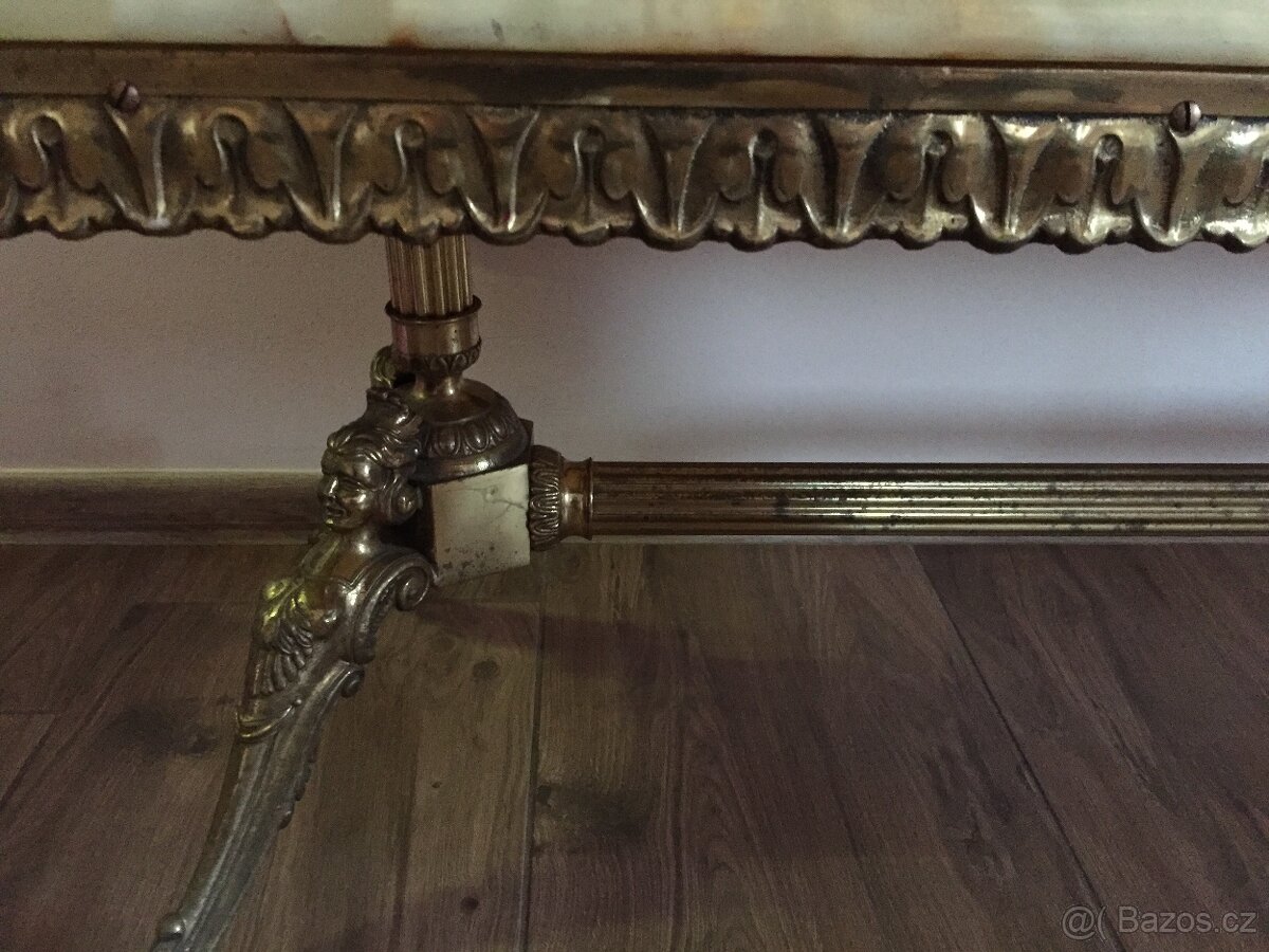 Konferenční stolek - 2