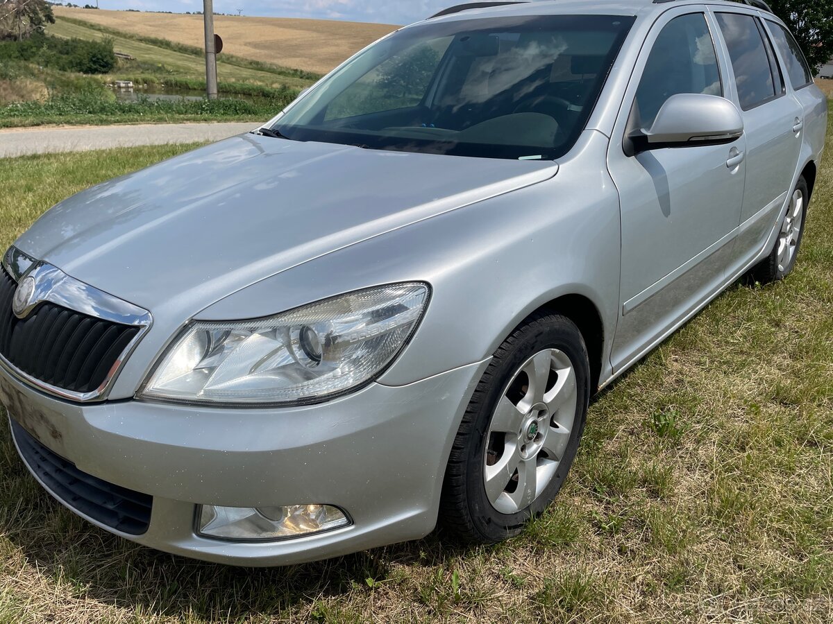 Rozprodám ND Octavii 2 1.6TDI - 2