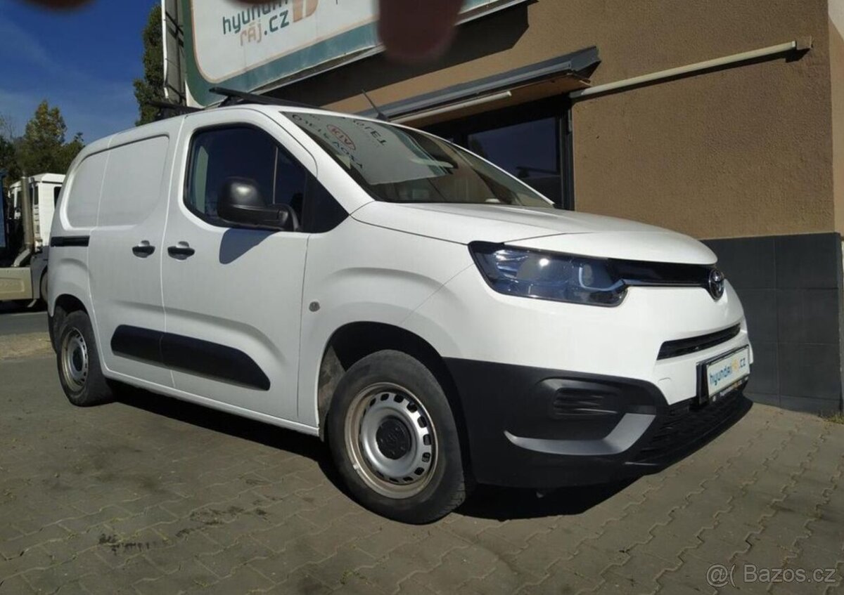 Toyota Proace 1.5-75kw-MOD.INTERIÉR - 2