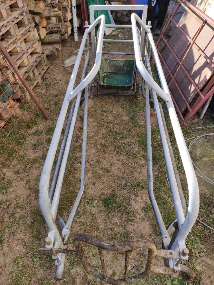 Porodní klec pro prasata - 2