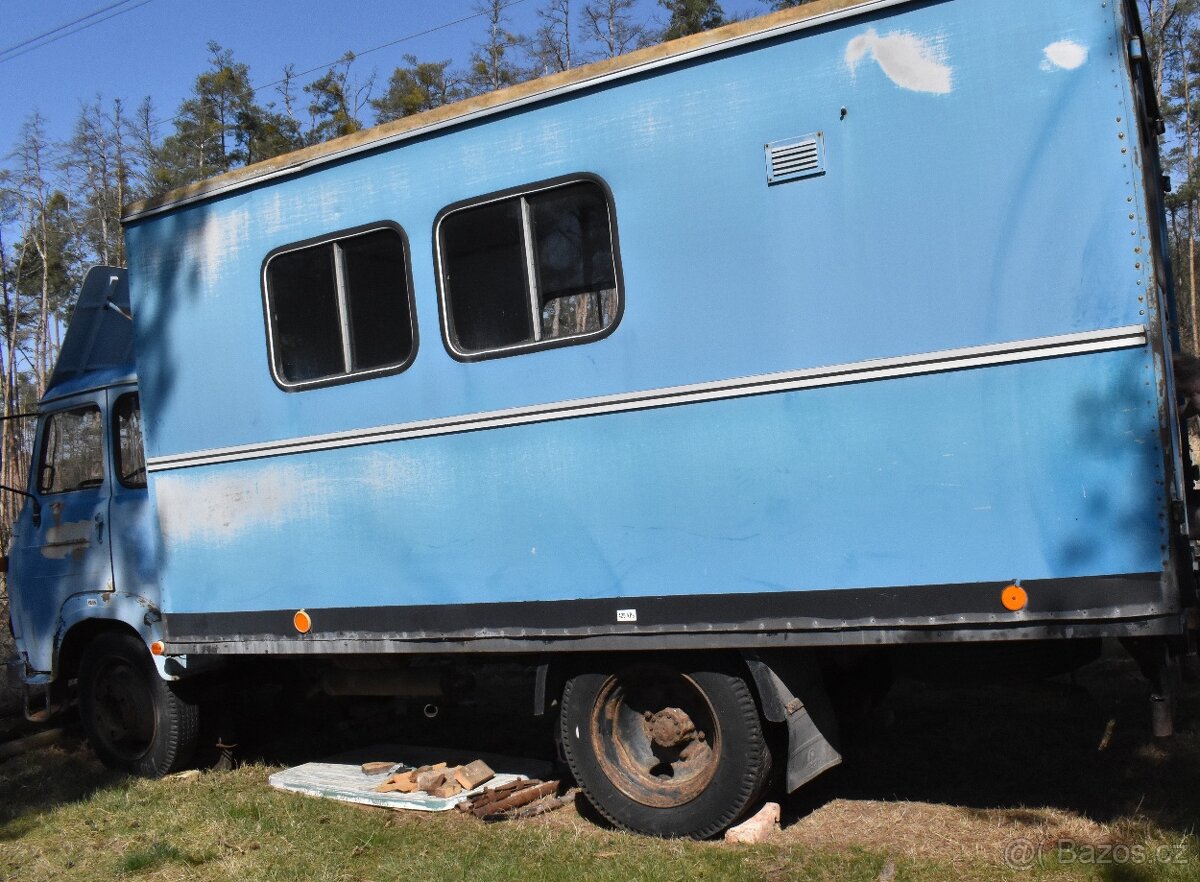 Avia 31 skříň - 2