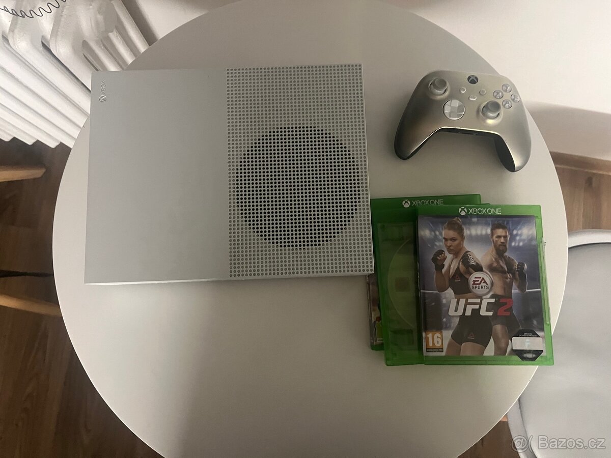 Herní konzole Xbox One S - 2