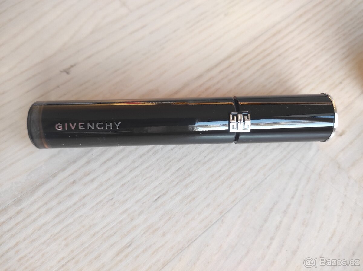 Givenchy řasenka L'Interdit a pudr Prisme Libre - 2