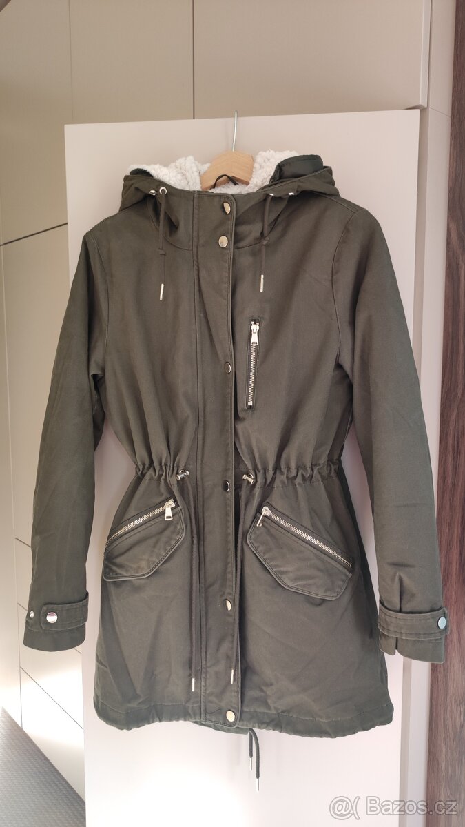 Dívčí parka vel.34 - 2