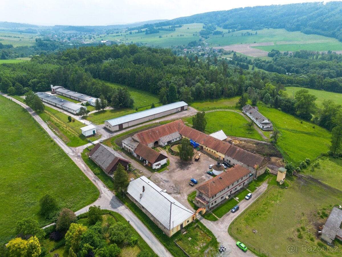 Statek Potštejn - Brná, se šesti byty ( 23.296m2 Pozemky) - 2