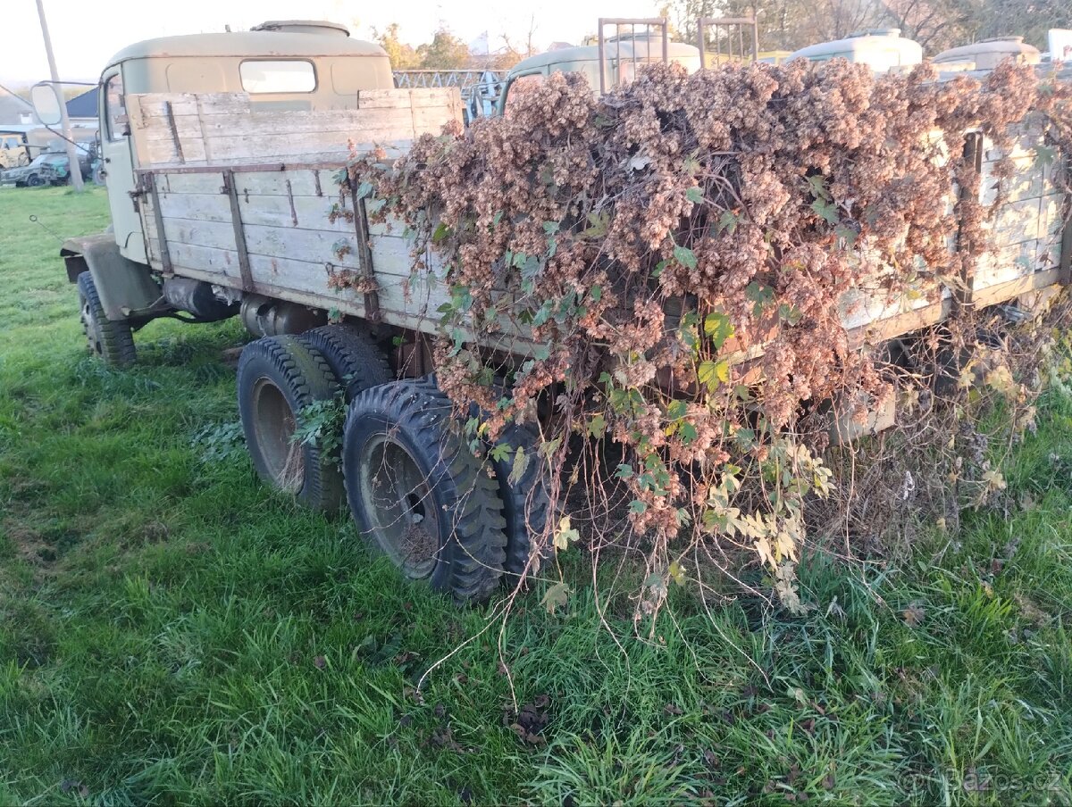 Praga V3S valník s navijákem - 2