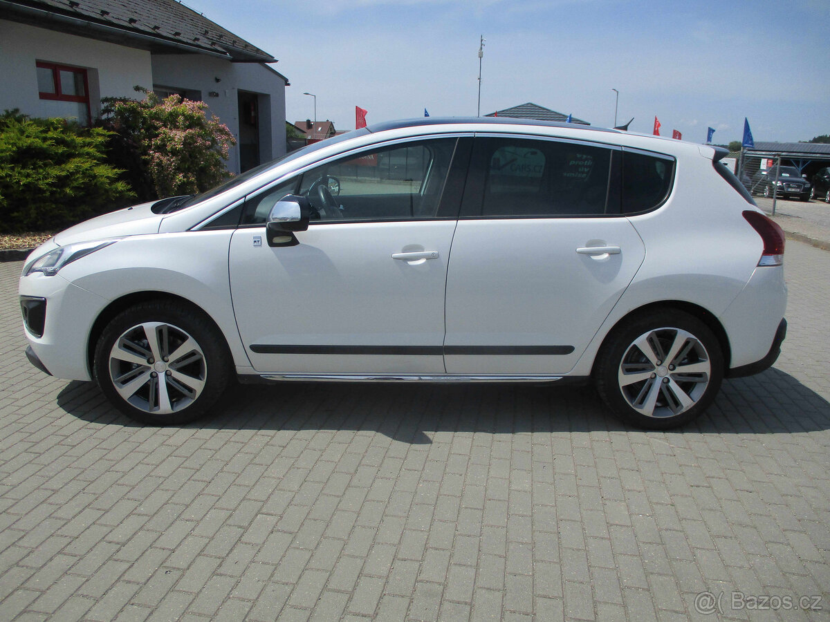 PEUGEOT 3008 Hybrid 4x4 Allure Pano Navi LED 2015 - 2