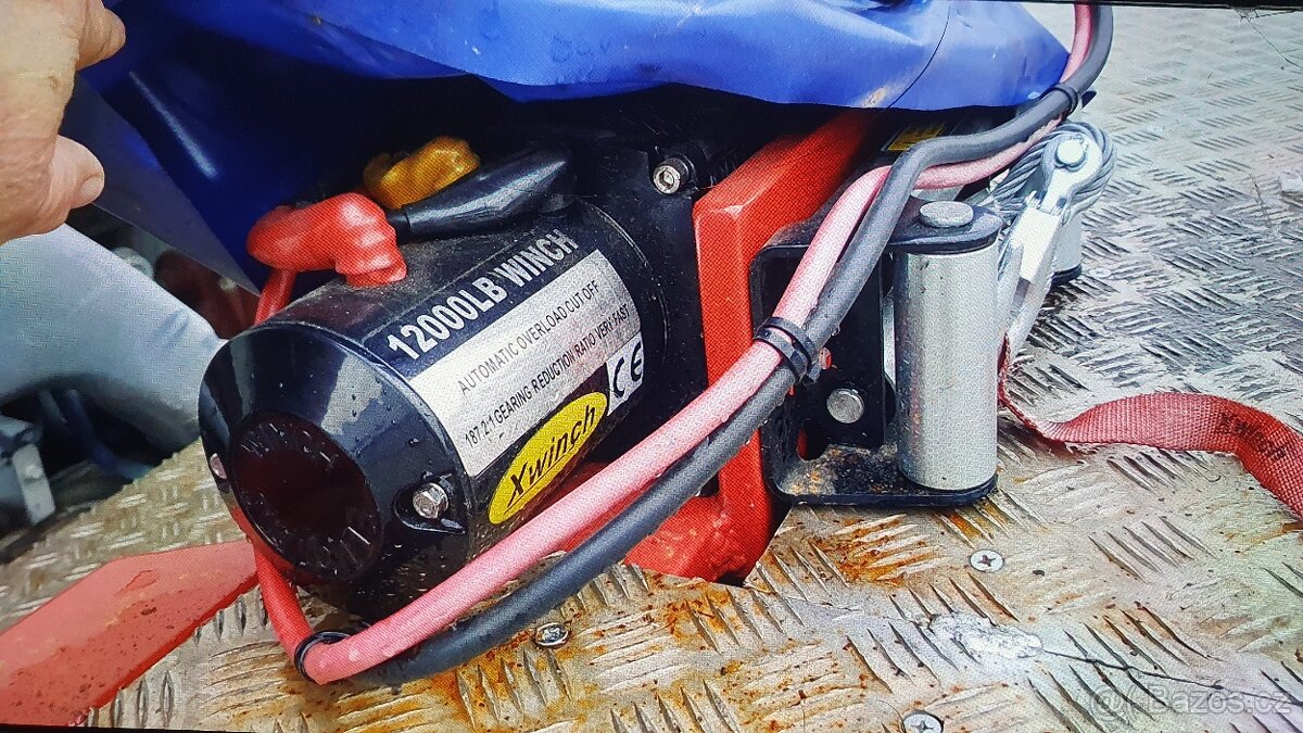 Nosič kontejneru plato