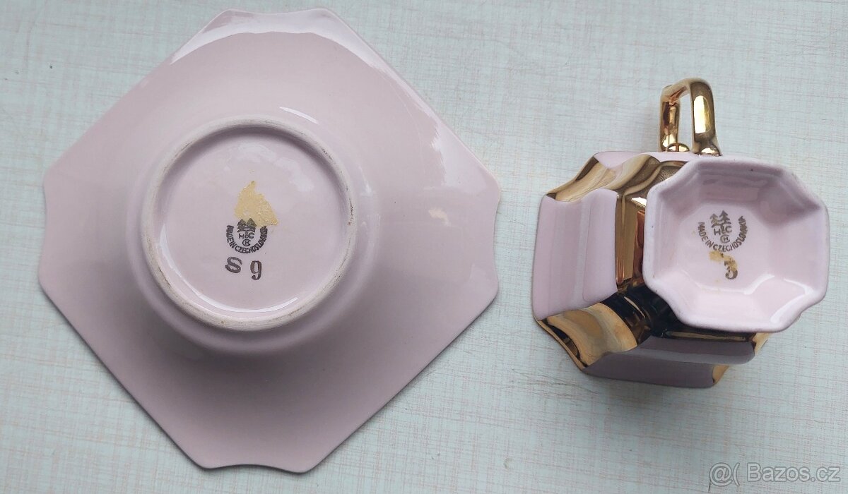 Porcelánový hrníček s podšálkem - 2