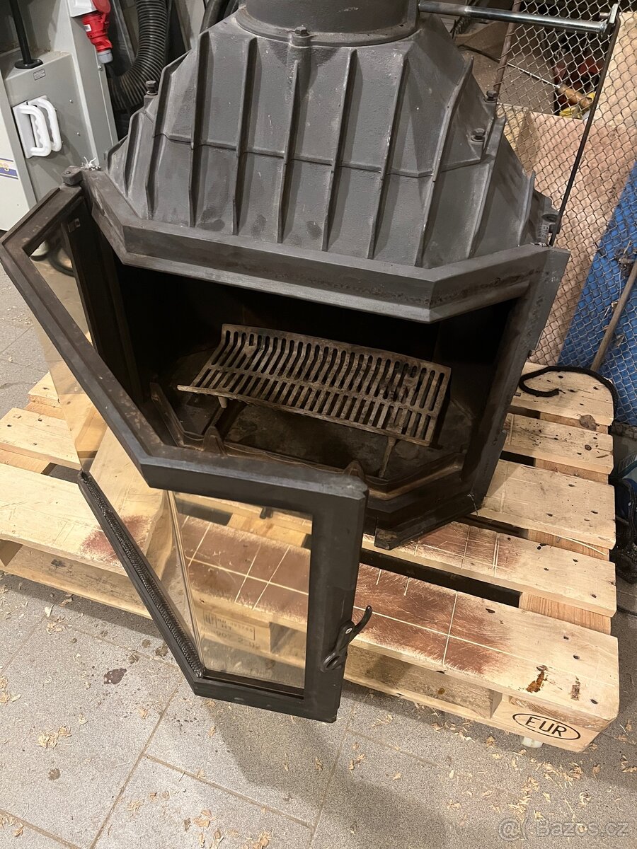 Celolitinová krbová vložka s panoramatickým sklem - 2