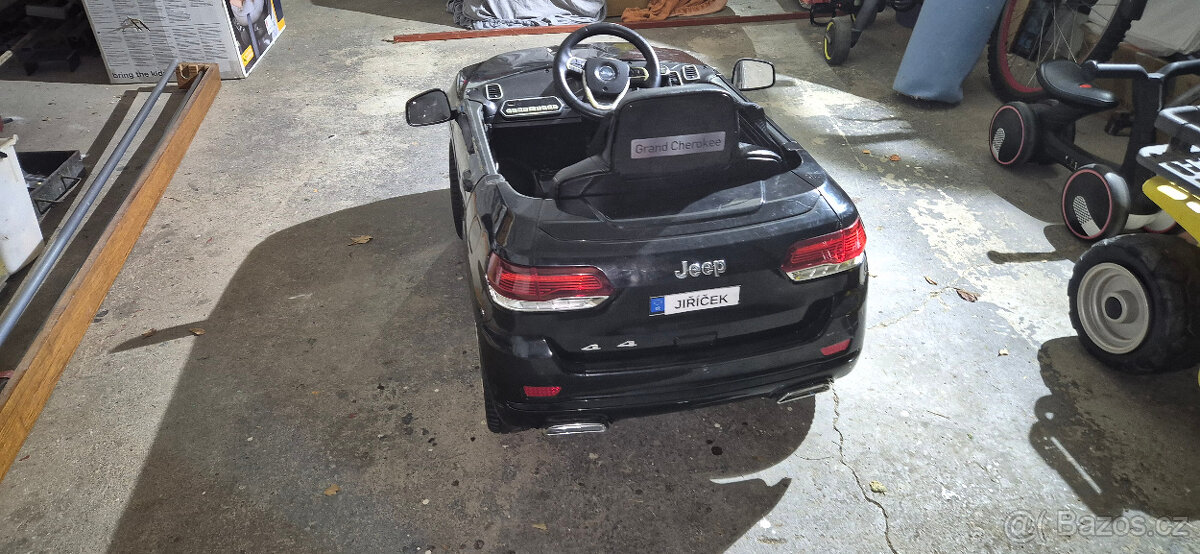 Elektrický Jeep Grand cherokee - 2