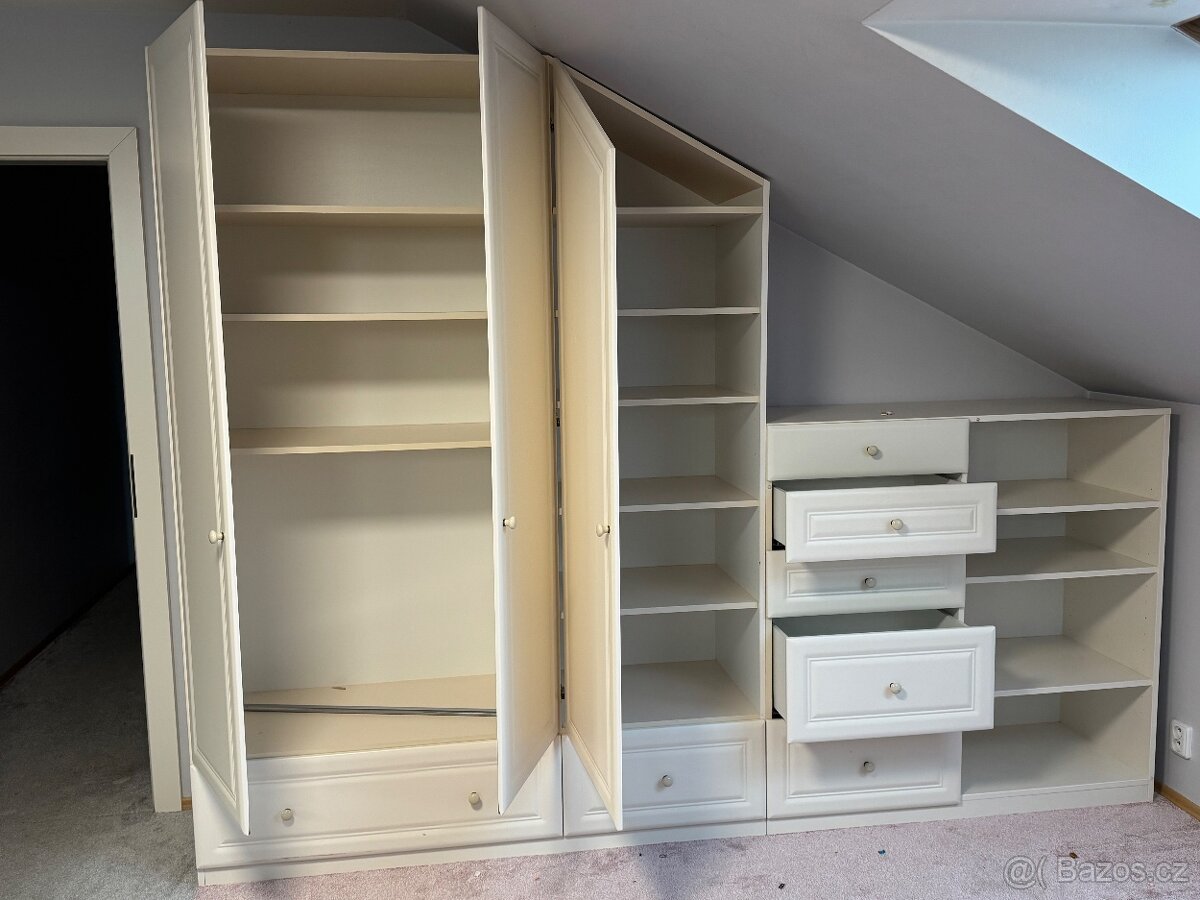 Dětské šatní skříně - sestava s komodou a policemi - 2