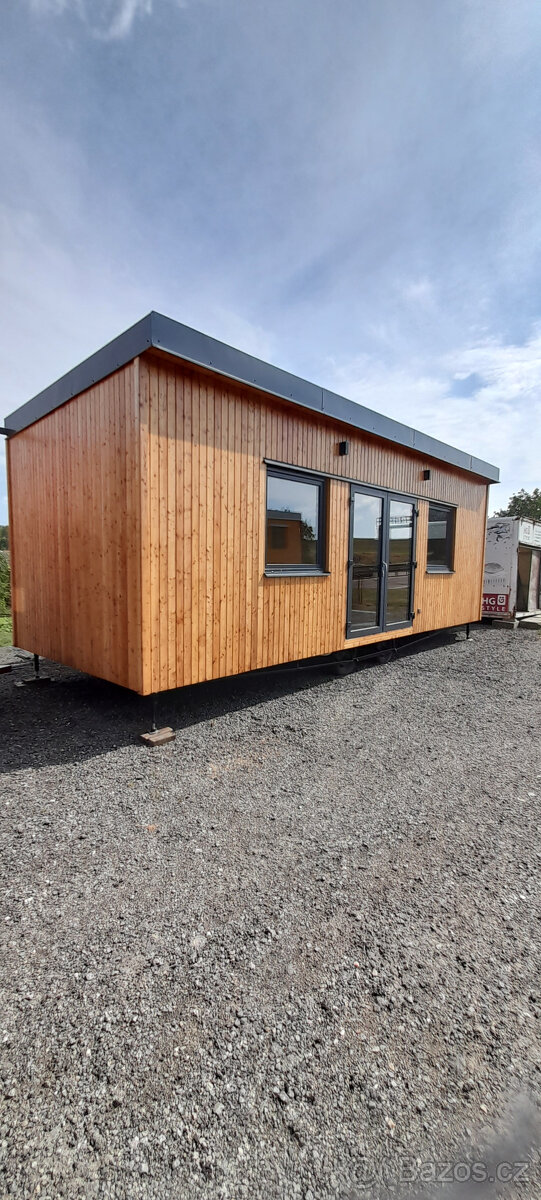 Prodám Tento Tinny-Maringotka Délka 8 metru - 2