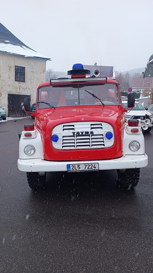 Hasičská cisterna Tatra 148 CAS 32 - 2