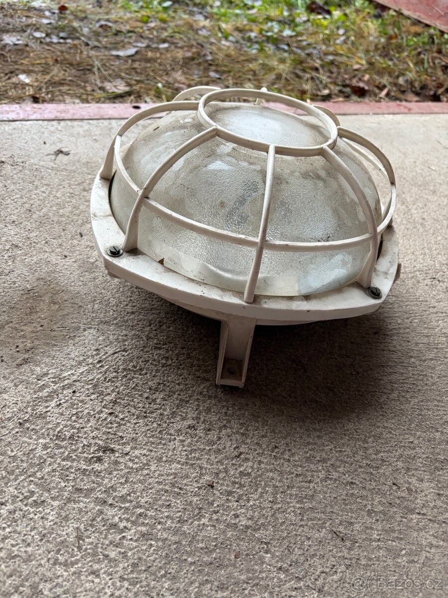 Plastové stropní svítidlo - 2