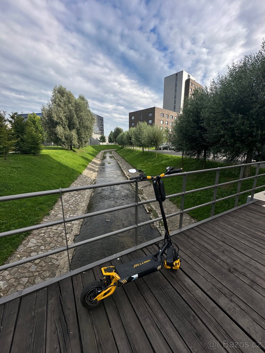 Elektrokoloběžka Vsett 10+ - 2